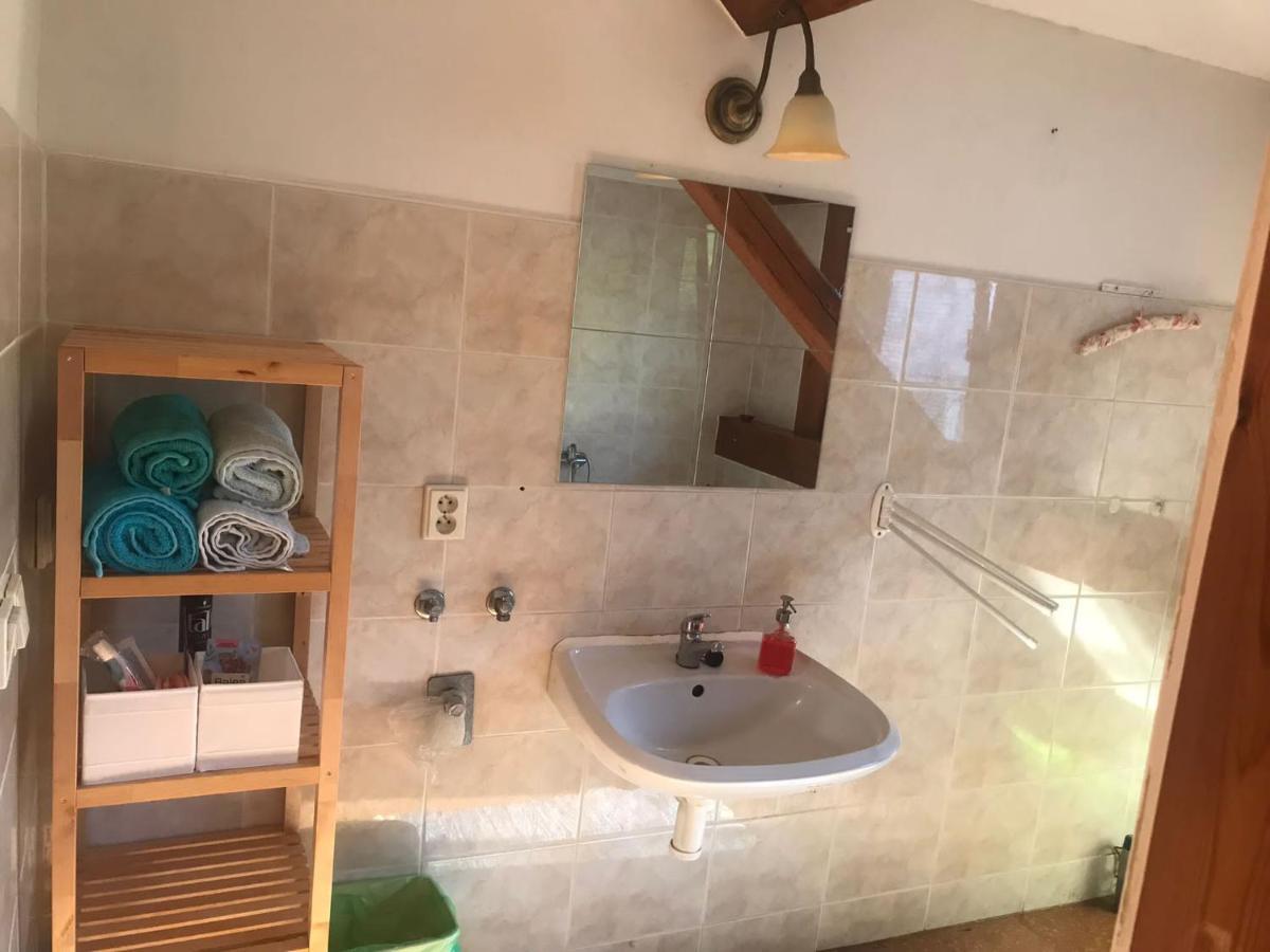 Apartmany Dolni Vitkov Храстава Екстер'єр фото