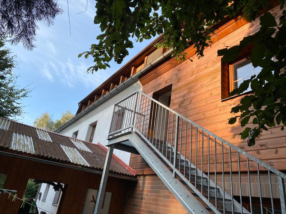 Apartmany Dolni Vitkov Храстава Екстер'єр фото